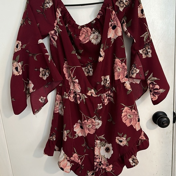 GUC- floral romper - Picture 6 of 6